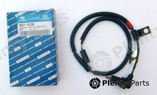 Genuine HYUNDAI / KIA (MOBIS) part 956713E200 Sensor, wheel speed