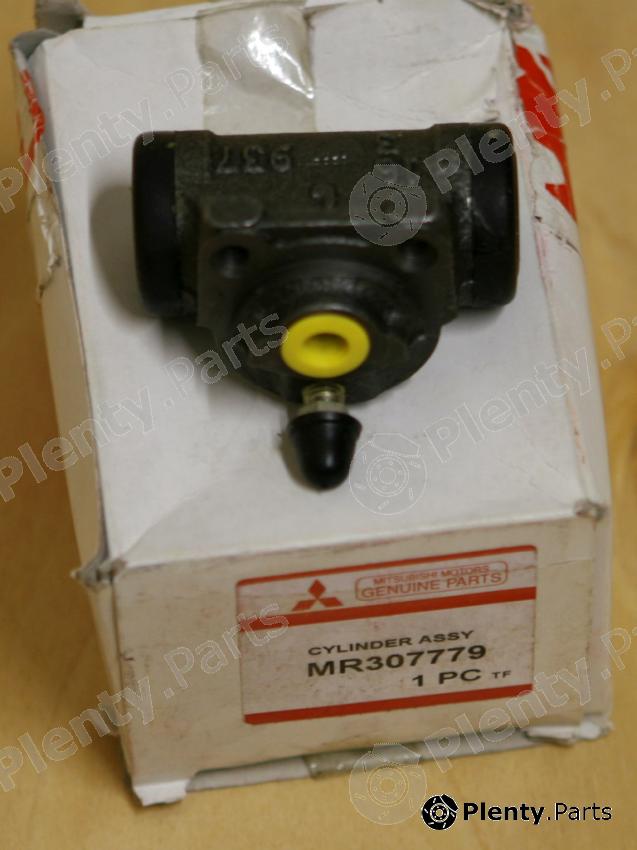 Genuine MITSUBISHI part MR307779 Wheel Brake Cylinder