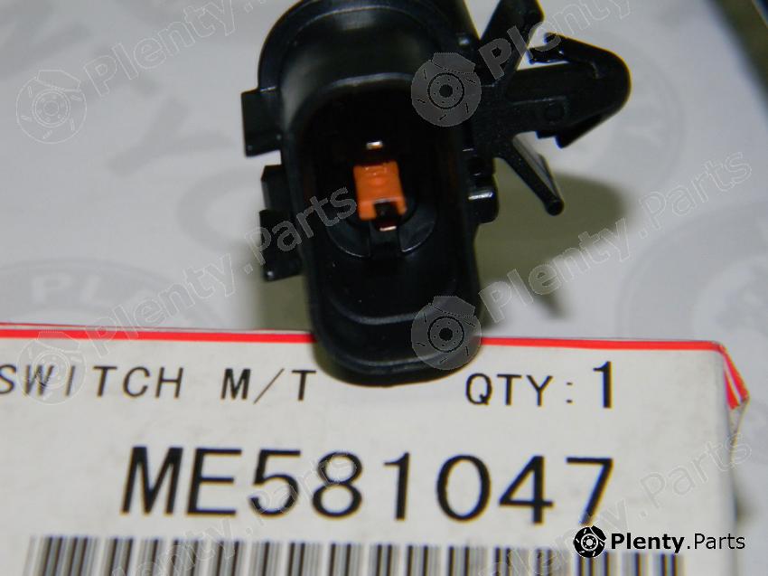 Genuine MITSUBISHI part ME581047 Switch, reverse light