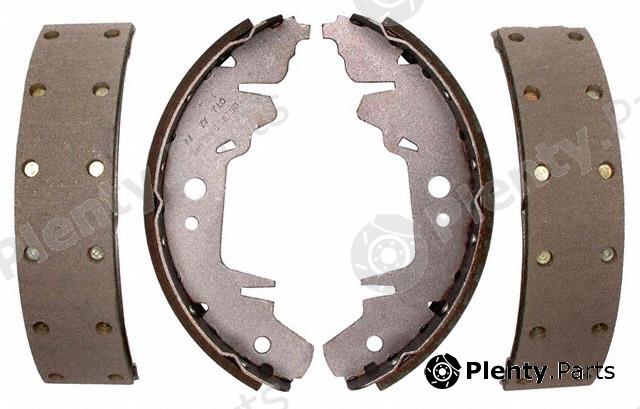  RAYBESTOS part 714RR Brake Shoes for Chrysler Voyager / Town & Country