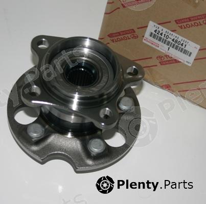 Genuine TOYOTA part 4241048041 Wheel Hub