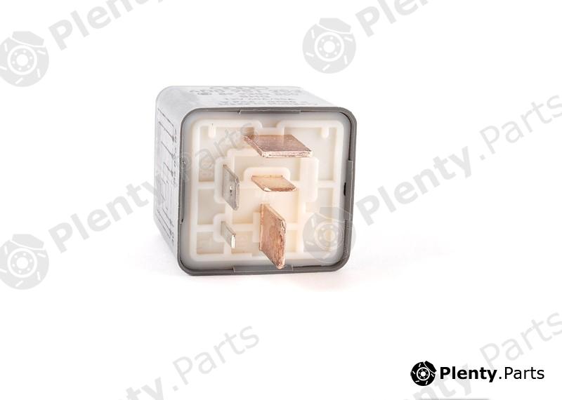 Genuine VAG part 4D0951253 Relay, fuel pump